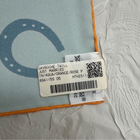 Hermes Just Married scarf 45 - Picture 5 of 6